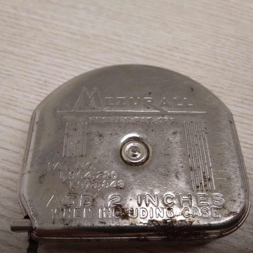 LUFKIN RULE CO. MEZURALL VINTAGE METAL TAPE MEASURE